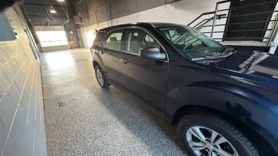 2017 Chevrolet Equinox LS photo 2