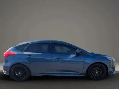 2018 Ford Focus Hatch ST photo 4