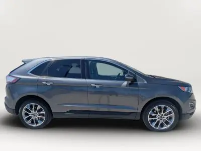 2015 Ford Edge Titanium photo 4