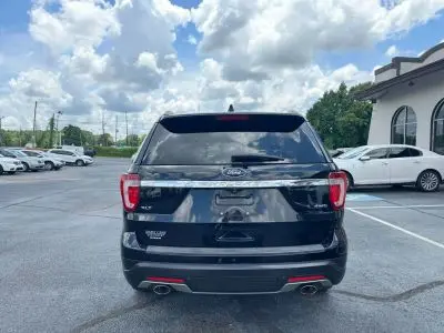 2018 Ford Explorer XLT 4WD photo 5