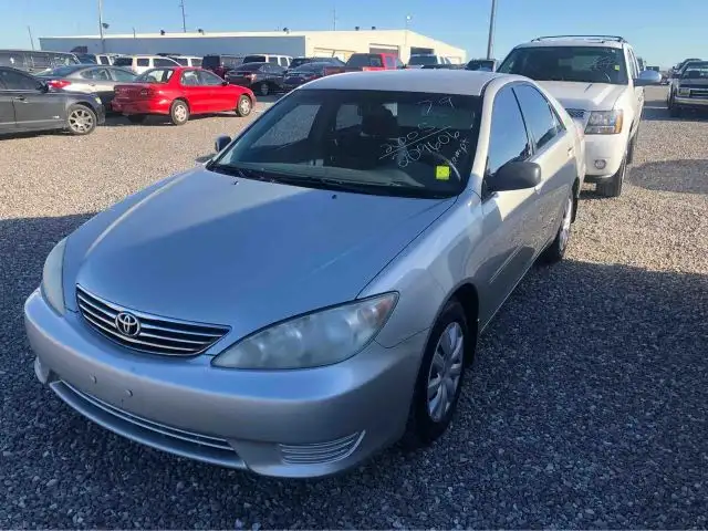 2005 Toyota Camry LE Sedan 4D's photo