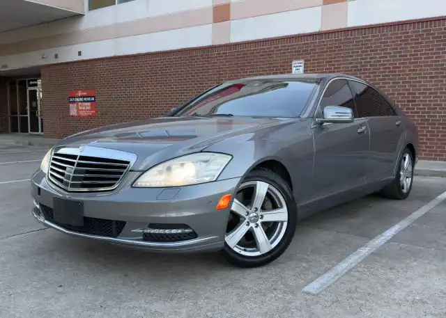 2013 Mercedes-Benz S-Class S550's photo