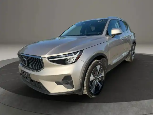 2024 Volvo XC40's photo
