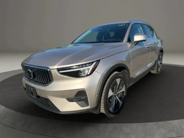 2024 Volvo XC40's photo