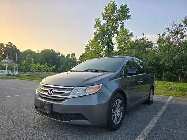 2011 Honda Odyssey EX-L w/DVD Rear Entertainment System's photo