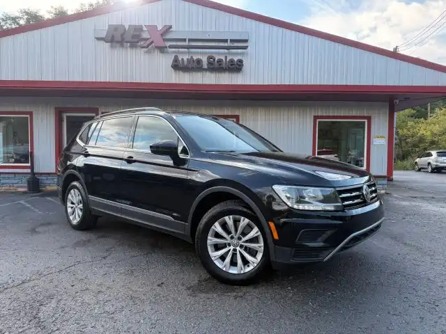 2018 Volkswagen Tiguan 2.0T SE 4Motion's photo
