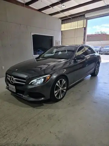 2017 Mercedes-Benz C-Class C300's photo