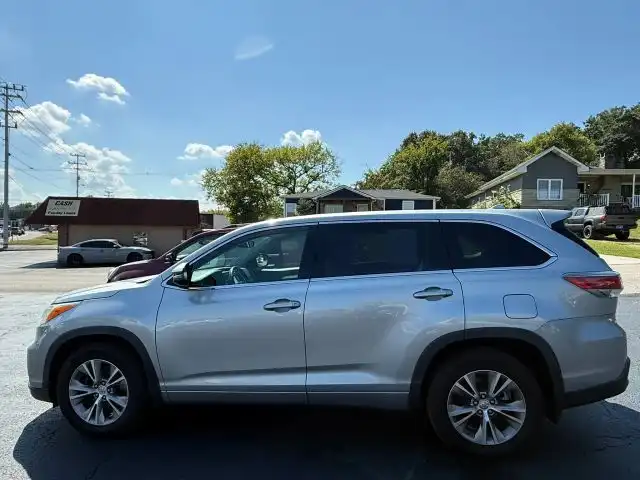 2014 Toyota Highlander LE Plus 4WD V6's photo