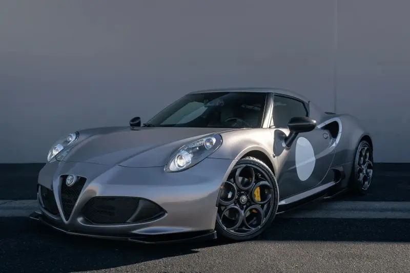 2015 Alfa Romeo 4C Base photo 1