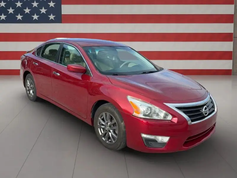 2015 Nissan Altima 2.5 S photo 1