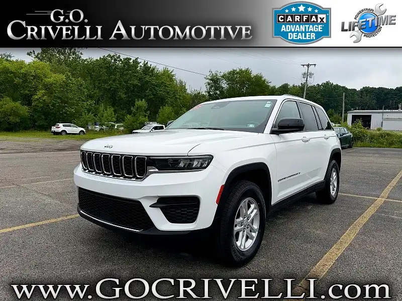 2023 Jeep Grand Cherokee Laredo 4x4's photo