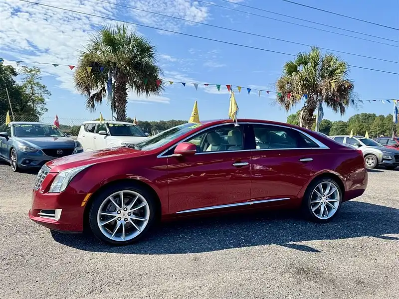 2013 Cadillac XTS 3.6L Premium FWD Collection's photo
