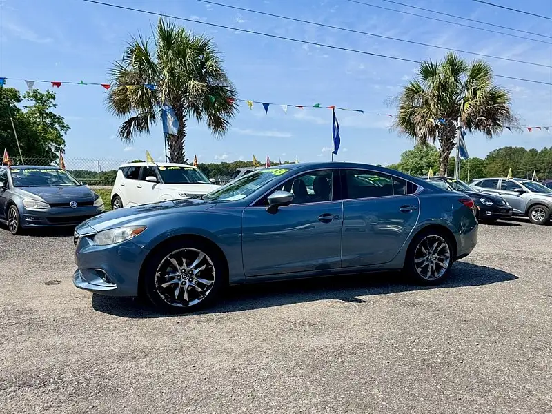 2015 Mazda EZ-6 i Grand Touring Auto's photo