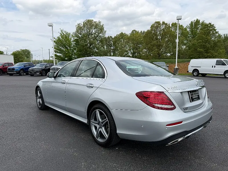 2019 Mercedes-Benz E-Class E300 4MATIC photo 5