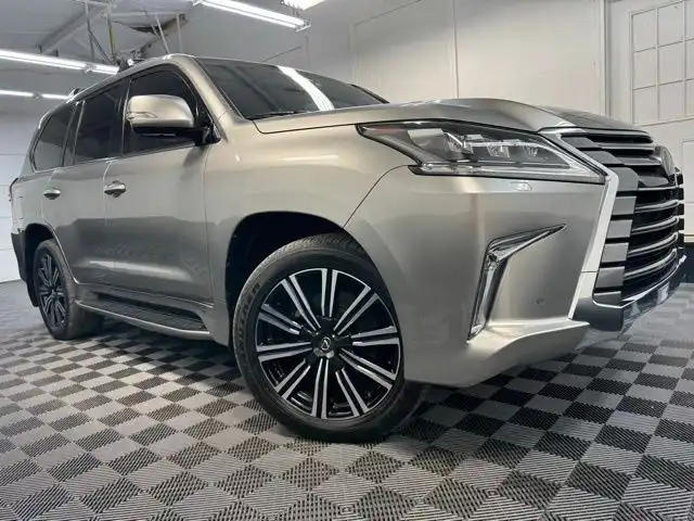 2019 Lexus LX 600 570 THREE-ROW's photo