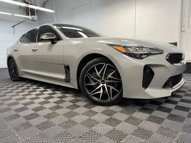2023 Kia Stinger GT-Line's photo