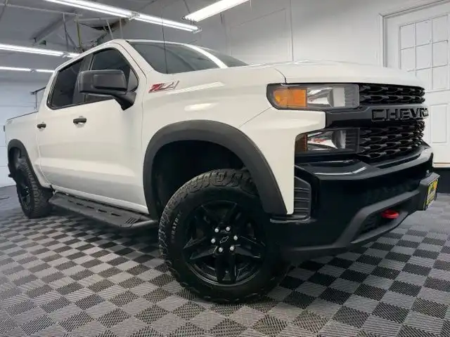 2019 Chevrolet Silverado 1500 Custom Trail Boss 4WD Crew Standard Box's photo