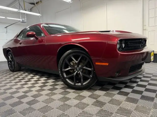 2021 Dodge Challenger SXT Auto's photo