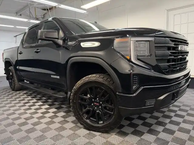 2023 GMC Sierra Elevation 4WD Crew Cab Short Box's photo