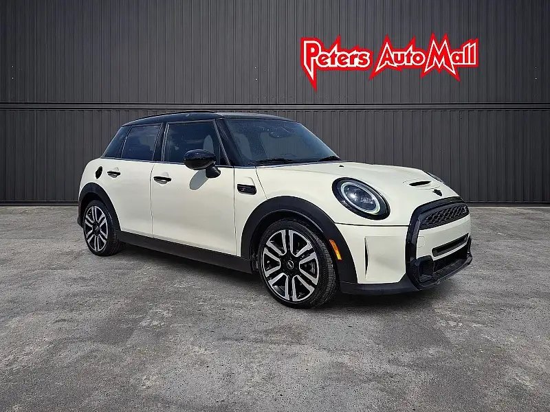 2022 MINI Hardtop Cooper S's photo