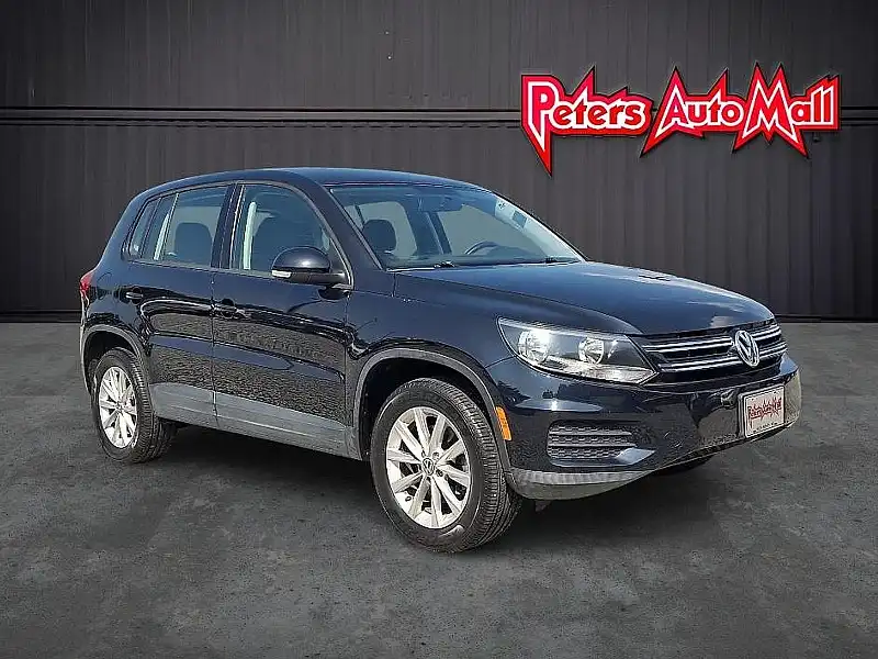 2017 Volkswagen Tiguan Limited 2.0T 4Motion's photo