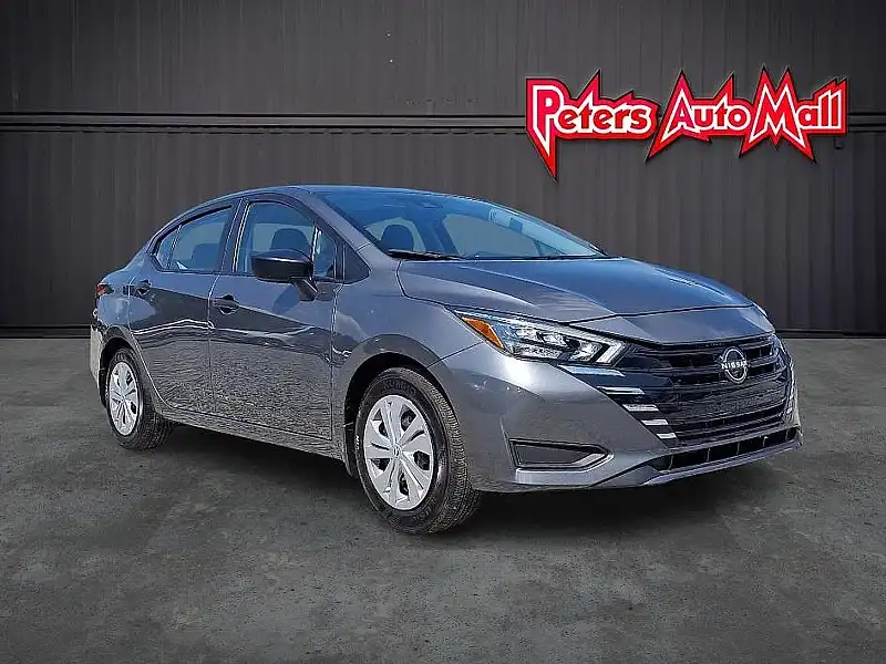 2025 Nissan Versa 1.6 S CVT's photo