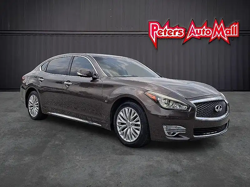 2016 INFINITI Q70L 3.7 L's photo