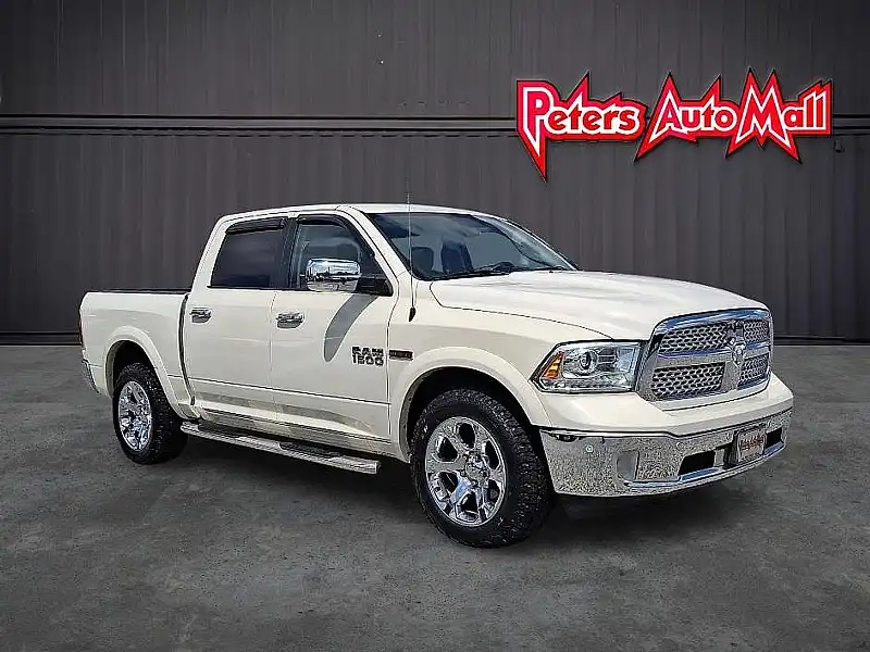 2018 RAM 1500 Laramie 4x4 Crew Cab 5'7's photo