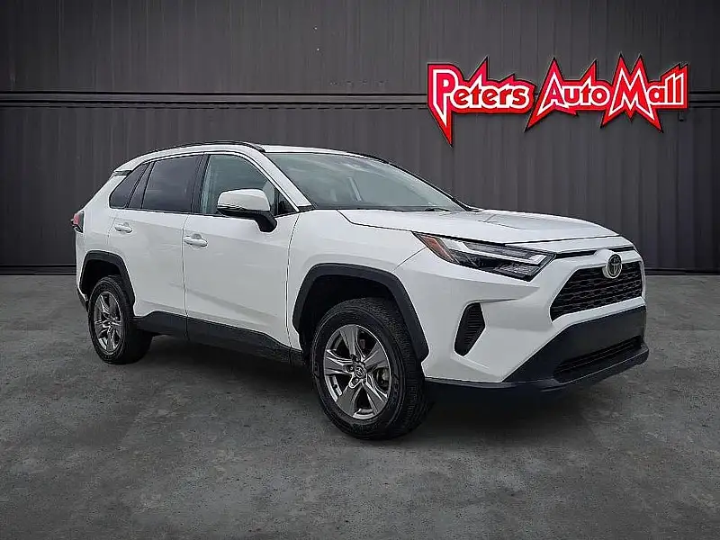 2024 Toyota RAV4 XLE AWD's photo