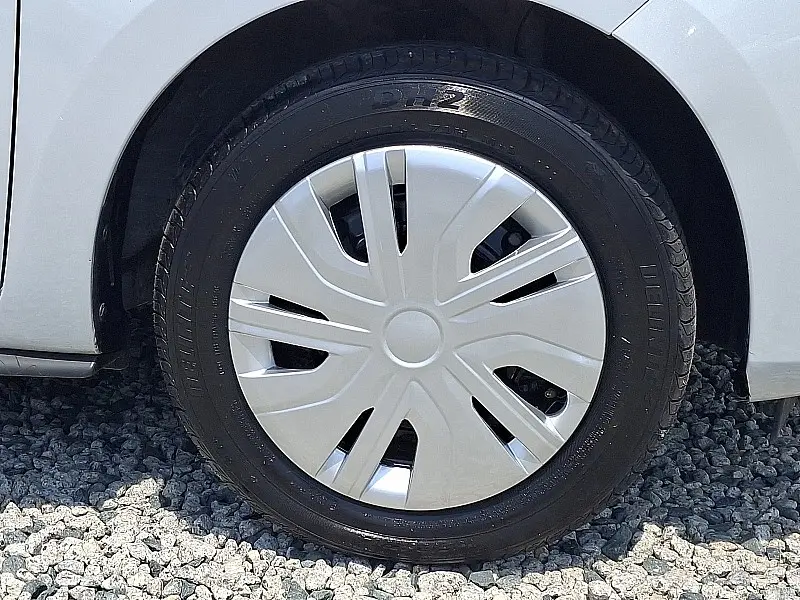 2022 Mitsubishi Mirage ES photo 5