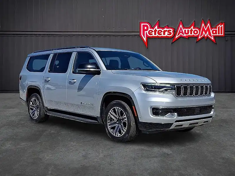 2024 Jeep Wagoneer L's photo