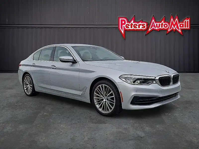 2020 BMW 5 Series 540i xDrive Sedan's photo