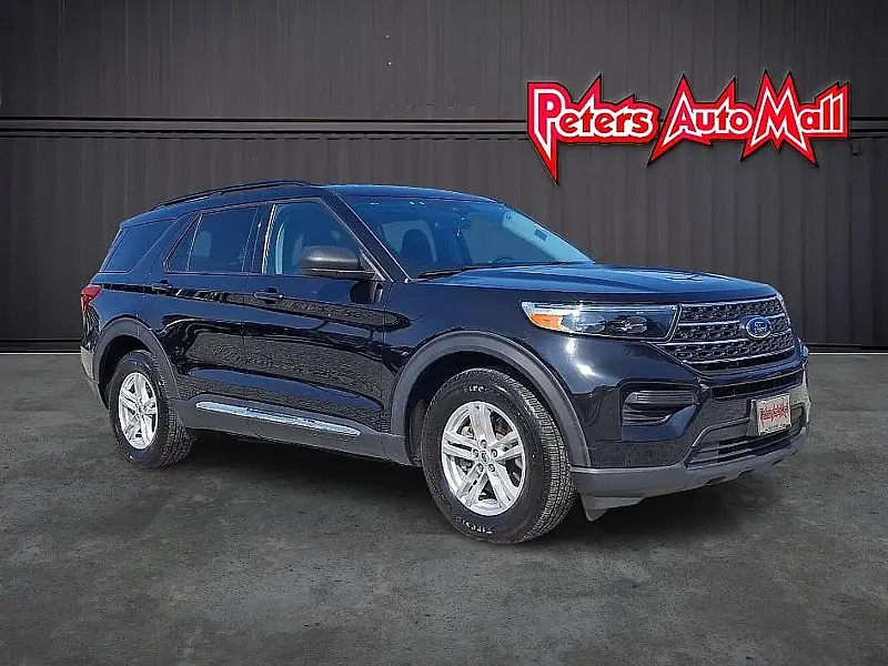 2023 Ford Explorer XLT 4WD photo 1