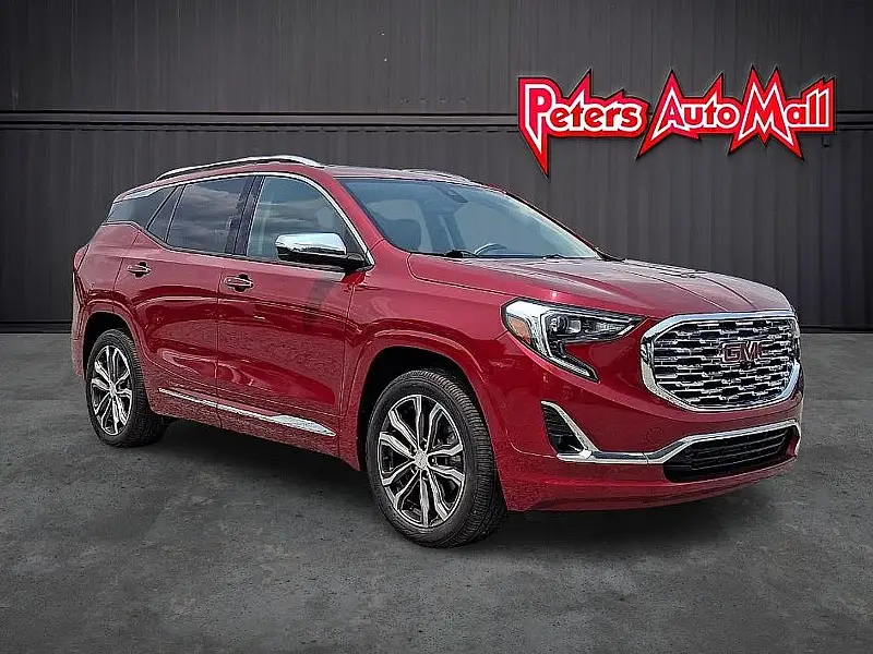 2020 GMC Terrain Denali AWD photo 1