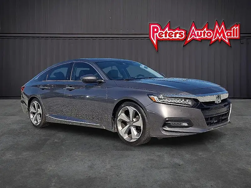 2019 Honda Accord 2.0T Touring Auto's photo
