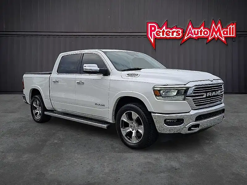 2022 RAM 1500 Laramie 4x4 Crew Cab 5'7's photo