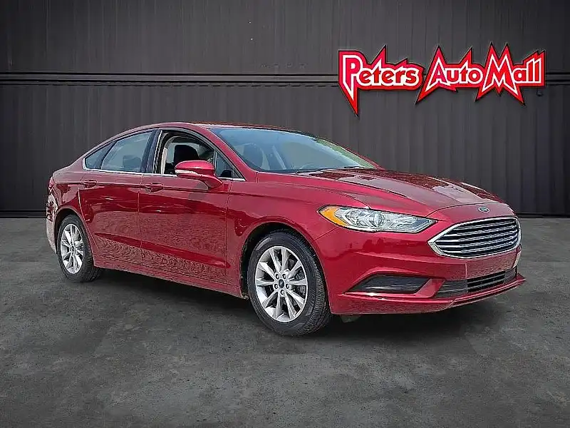 2017 Ford Fusion SE FWD's photo