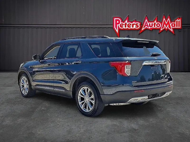 2024 Ford Explorer XLT 4WD photo 3