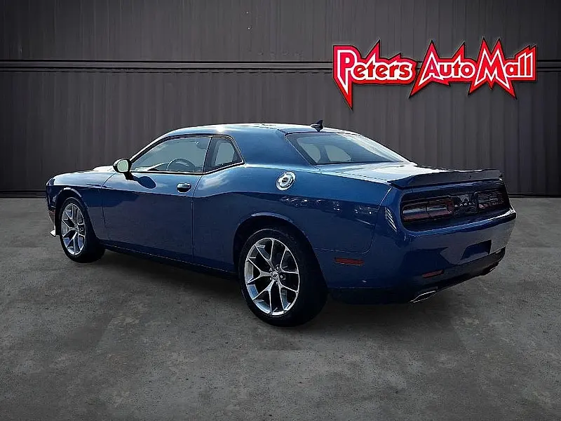 2022 Dodge Challenger SXT Auto photo 3