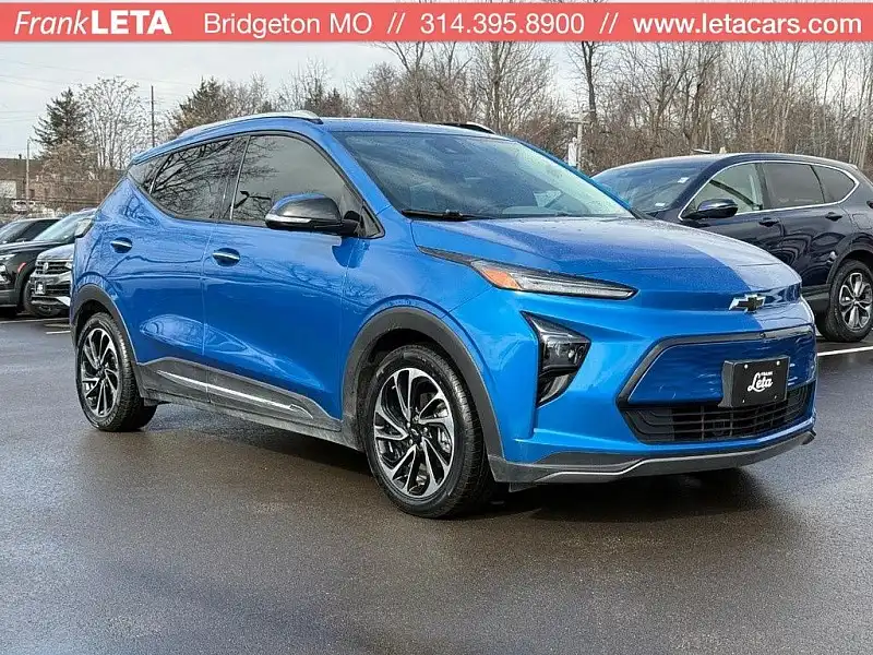 2022 Chevrolet Bolt EUV Premier's photo