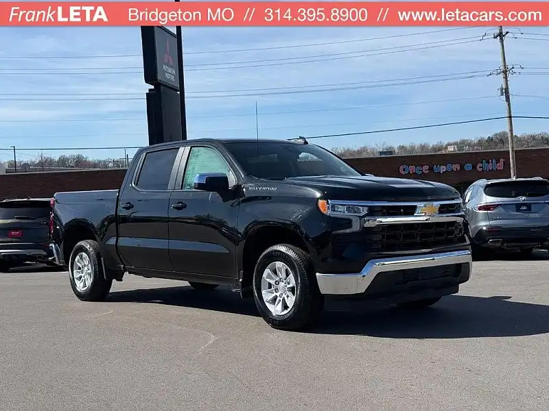 2025 Chevrolet Silverado 1500 LT Crew Cab Short Box's photo