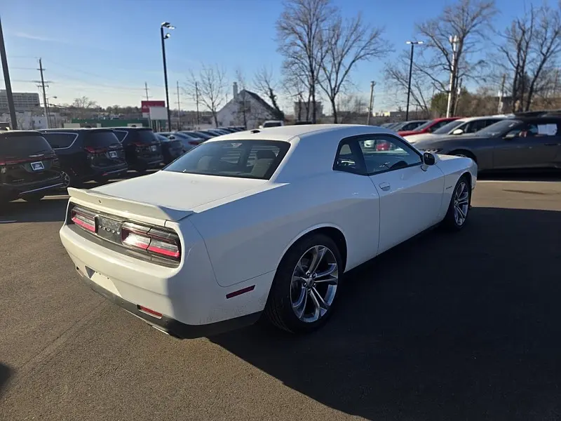 2021 Dodge Challenger R/T photo 5