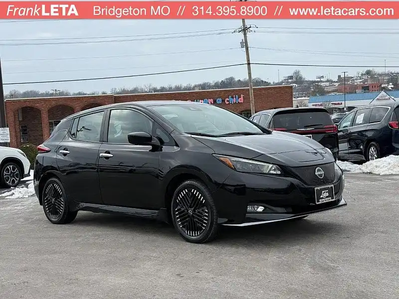 2023 Nissan Leaf SV Plus's photo