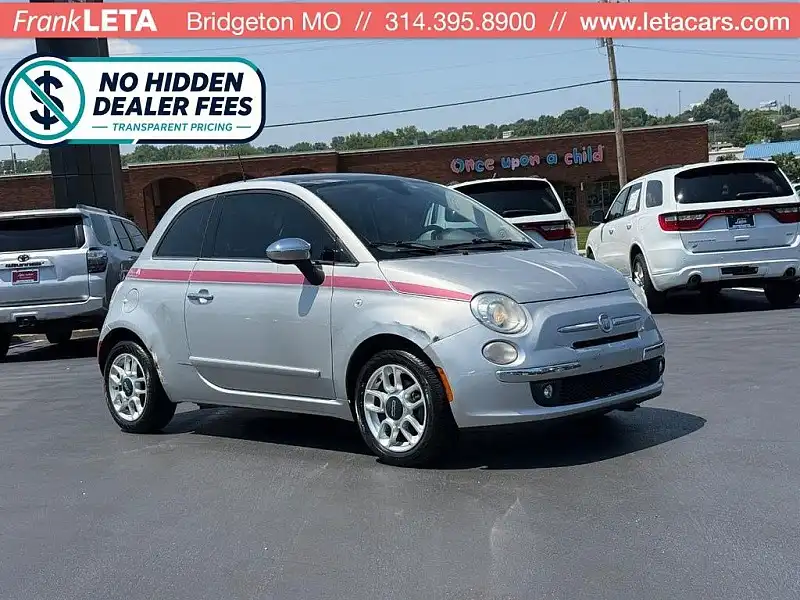 2012 FIAT 500 Lounge's photo
