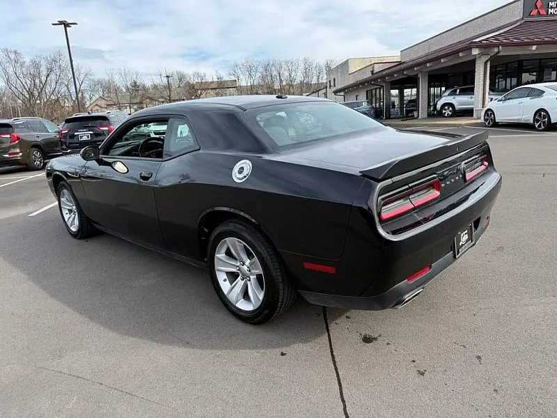 2023 Dodge Challenger SXT Auto photo 4