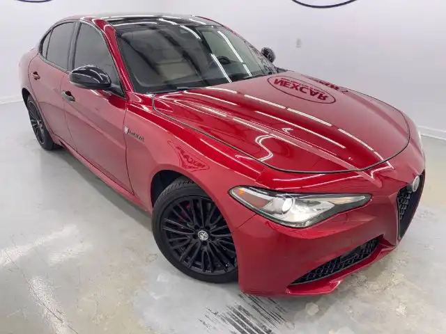 2019 Alfa Romeo Giulia 2.0 Ti Lusso Auto AWD's photo