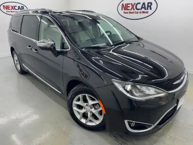 2020 Chrysler Pacifica Limited's photo