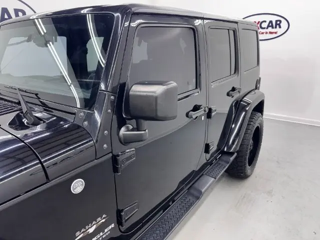 2016 Jeep Wrangler Sahara photo 4