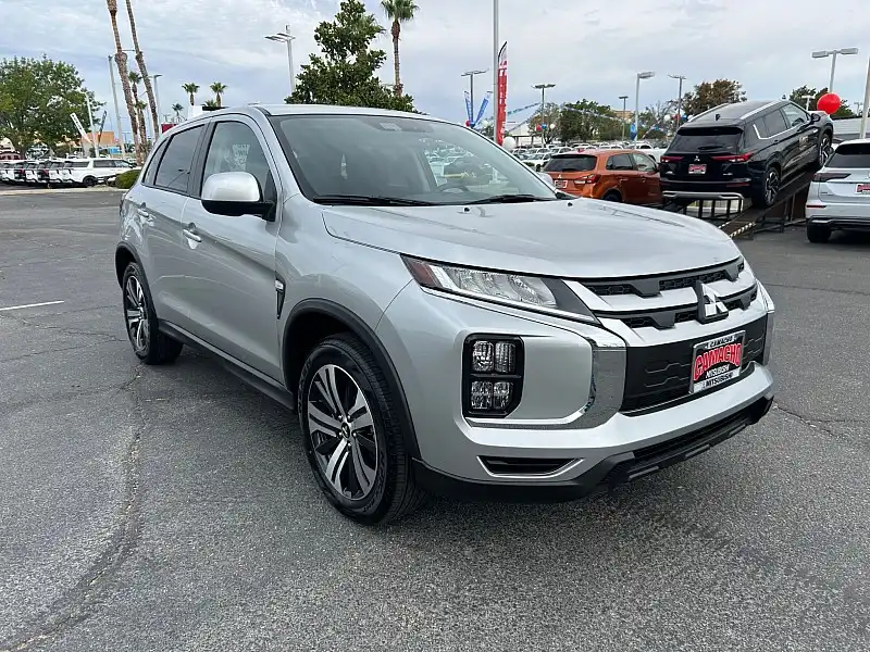 2027 Mitsubishi Outlander Sport 2.0 ES AWC CVT's photo