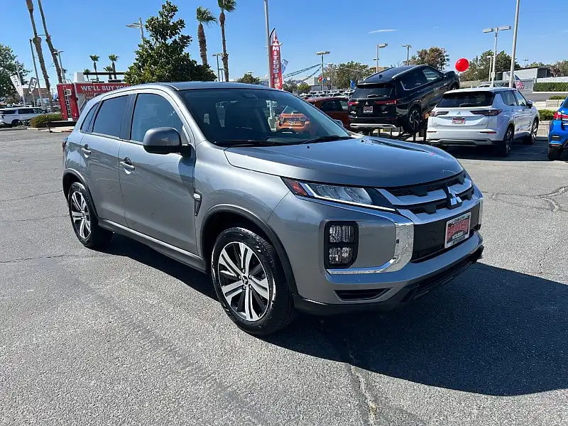 2027 Mitsubishi Outlander Sport 2.0 ES AWC CVT's photo